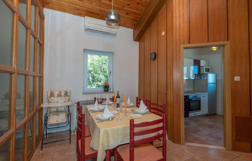 Others 5, Apartments Nadi, Hvar