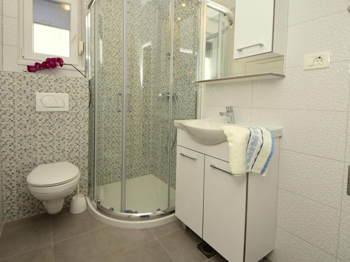 Bathroom, Apartment Memi, Trogir