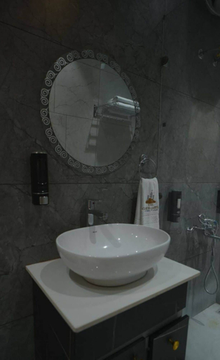 Bathroom 4, Hotel Cloud Castle Ludhiana, Ludhiana