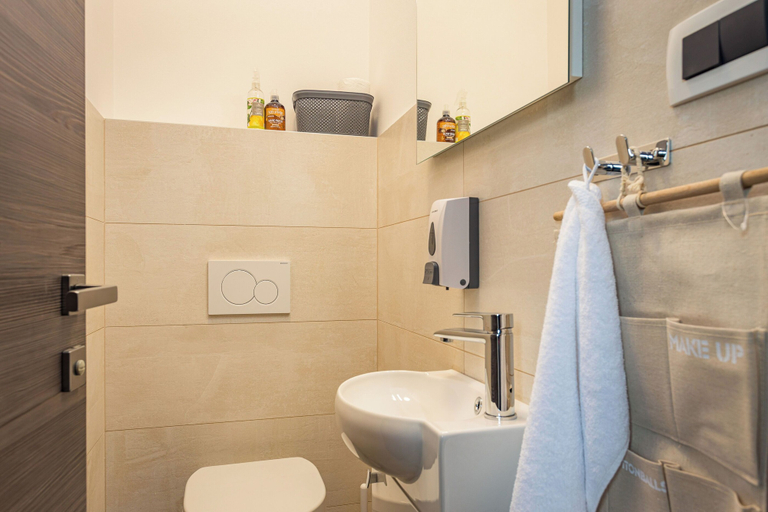 Bathroom 4, Apartments Bijou, Umag
