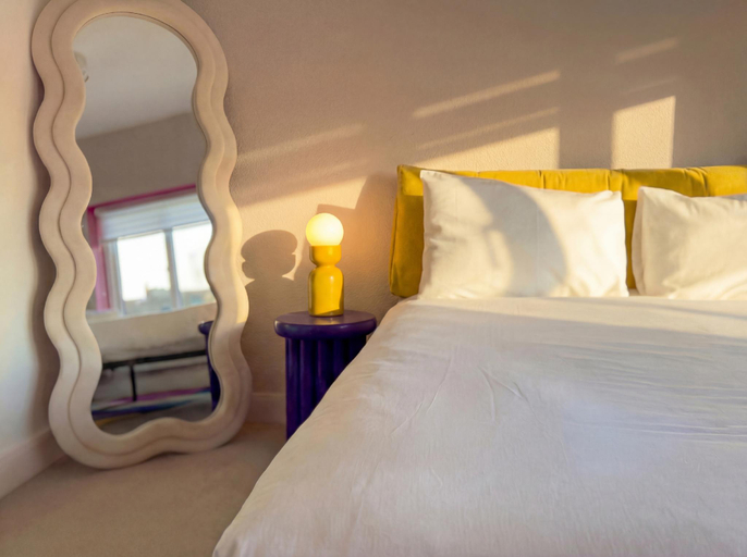 Bedroom 4, Zozy Clitterhouse, London