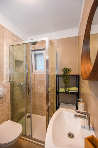 Bathroom 3, Apartments Ned, Pag