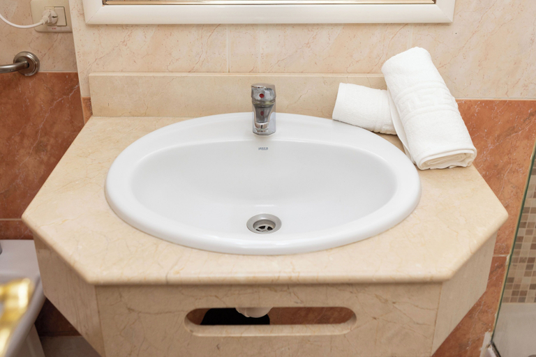 Bathroom 5, Hotel Villa de Adeje Beach, Santa Cruz de Tenerife