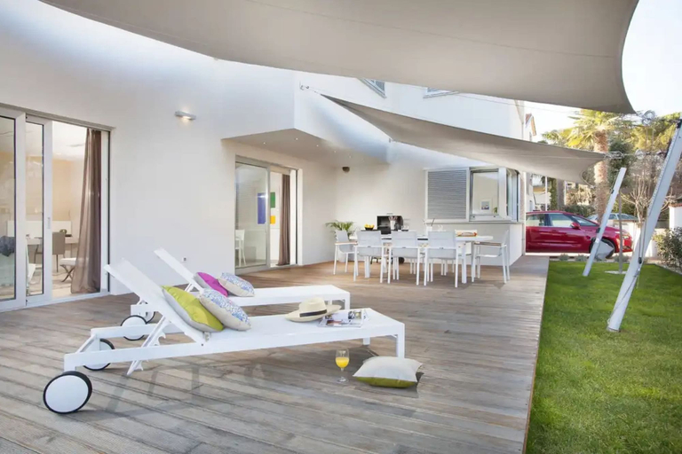 Others 4, Villa Vera, Novigrad
