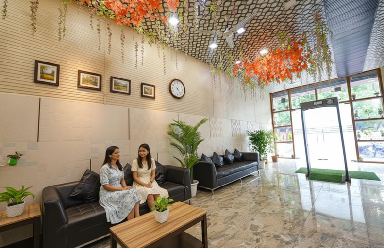 Public Area 3, Fabhotel The Crystal Palace, Delhi