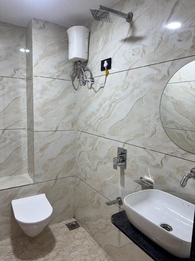Bathroom, HOTEL HILL TON, Ahmadabad