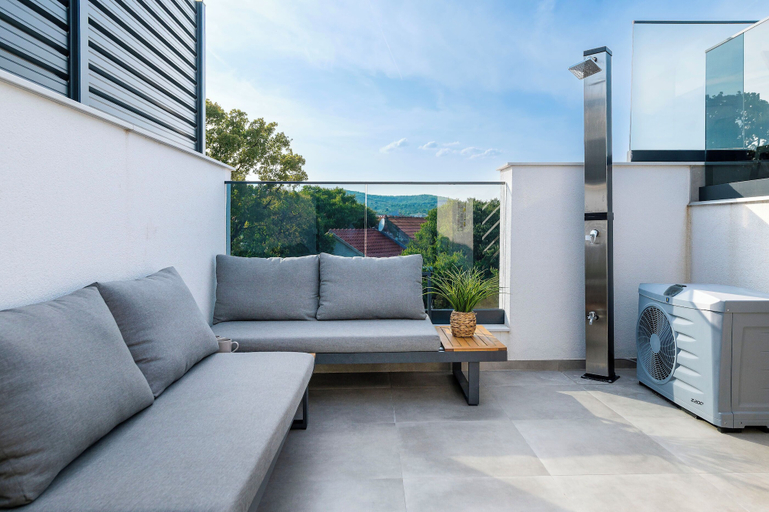 Terrace/patio 4, Villa Vida, Vodice