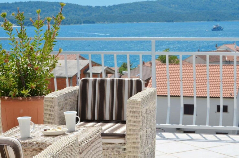 Terrace/patio 2, Apartment Bozo, Okrug