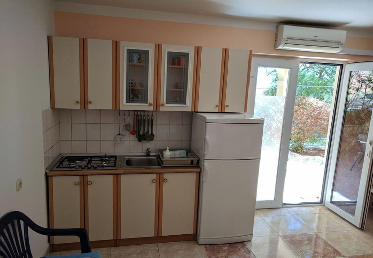Others 4, Apartments Var, Jelsa