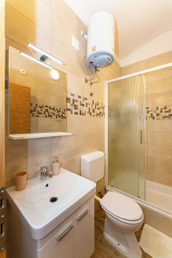 Bathroom 4, Apartments Nadica, Nin