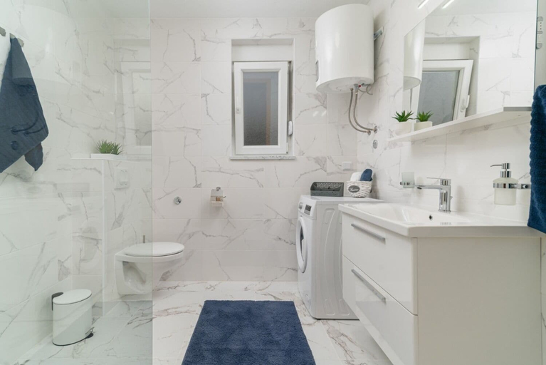 Bathroom 3, Apartments Lux 3, Marina