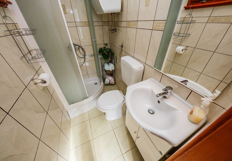 Bathroom 3, House Bozena, Marina