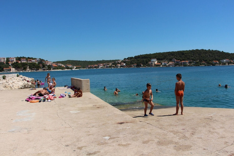 Others 5, House Ante, Tisno