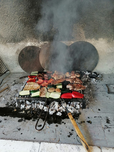 Food & Drinks, House Tomy, Bol