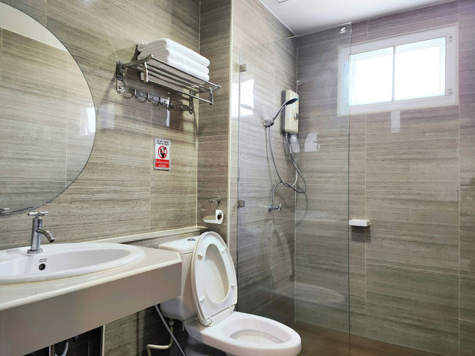 Bathroom 4, Koco Hotel, Muang Nakhon Ratchasima