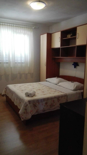 Bedroom 3, Apartments Ivo, Makarska