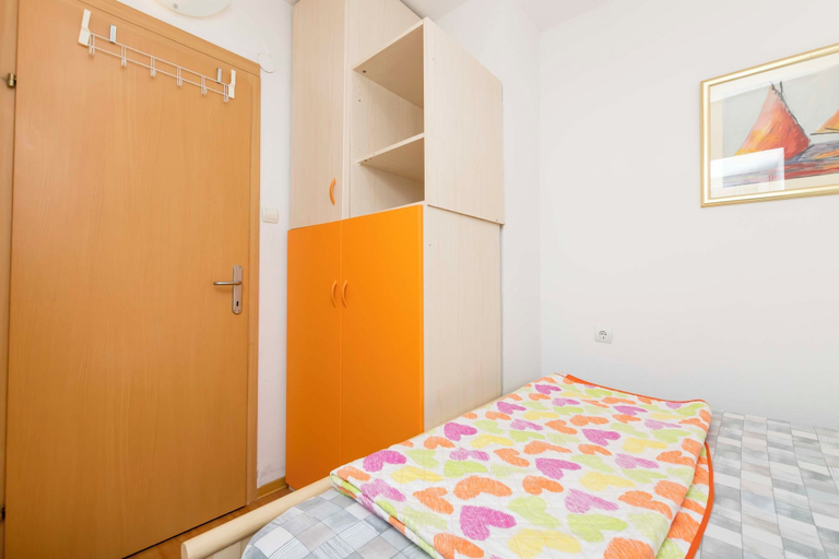 Room 3, House Frane, Supetar