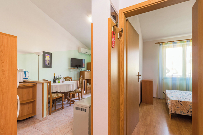 Others 5, Apartment Buic, Pula