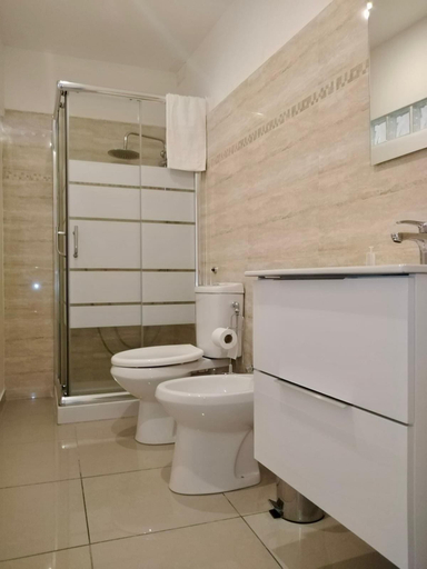 Bathroom 2, Spàzio apartments Garibaldi, Catania