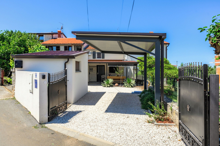 Building design 4, House Miha, Poreč