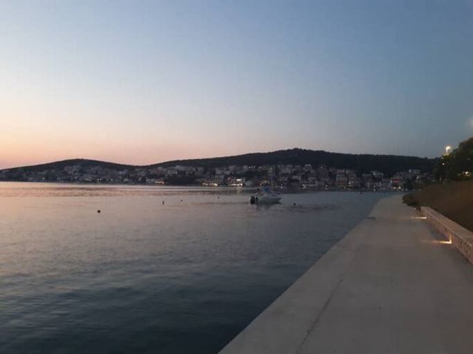 Miscellaneous, Apartment Tome, Tisno