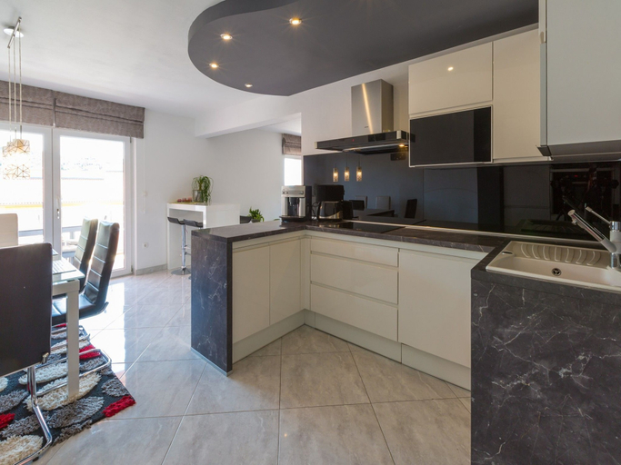 Private kitchen 5, Apartment Black@white, Novi Vinodolski