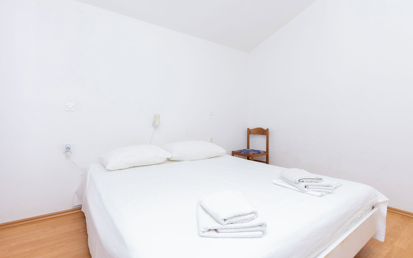 Room 5, Apartments Zoran, Podgora