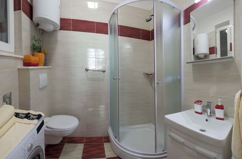 Bathroom 2, Apartments Seville, Split