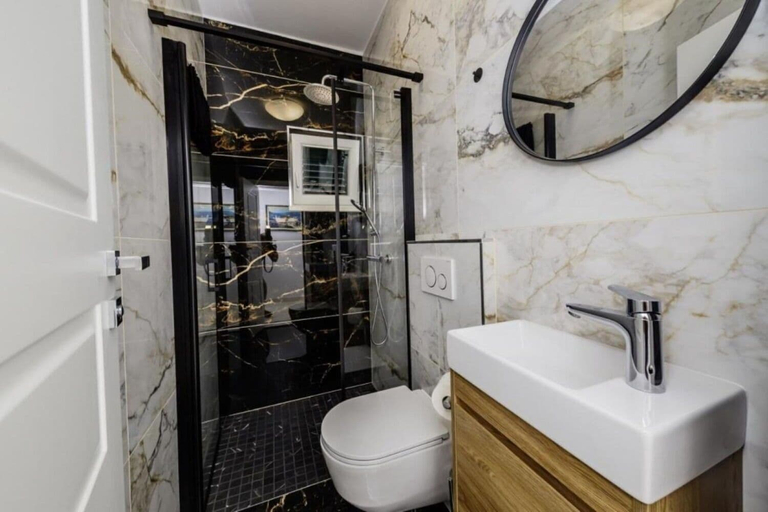 Bathroom 3, House Rafaeli, Marina