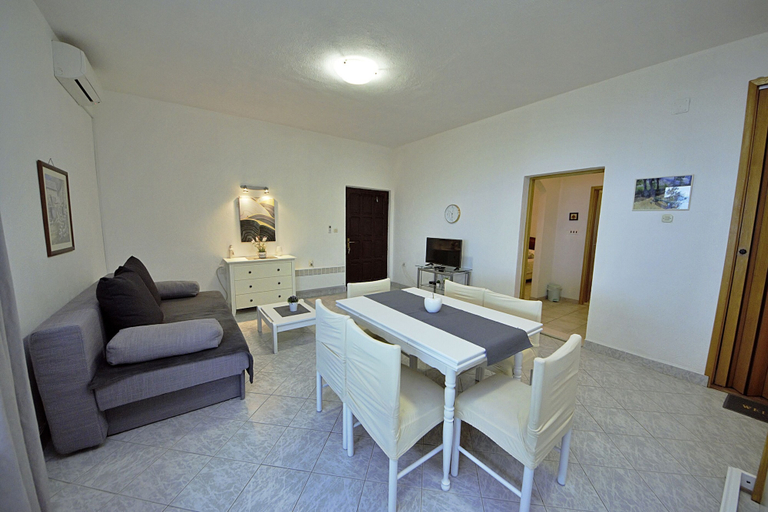 Others 5, Apartment Ivo, Tučepi