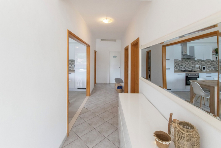 Others 5, Apartment Sunny, Lumbarda