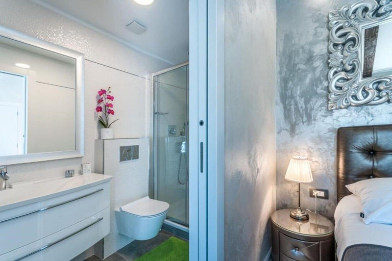Bathroom 3, House Regent, Rovinj