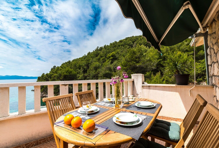 Water view 4, Apartments Villa Smokvina, Sućuraj
