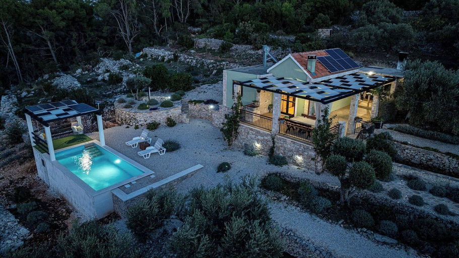 Outdoor pool 3, House Komadic Raja, Vela Luka