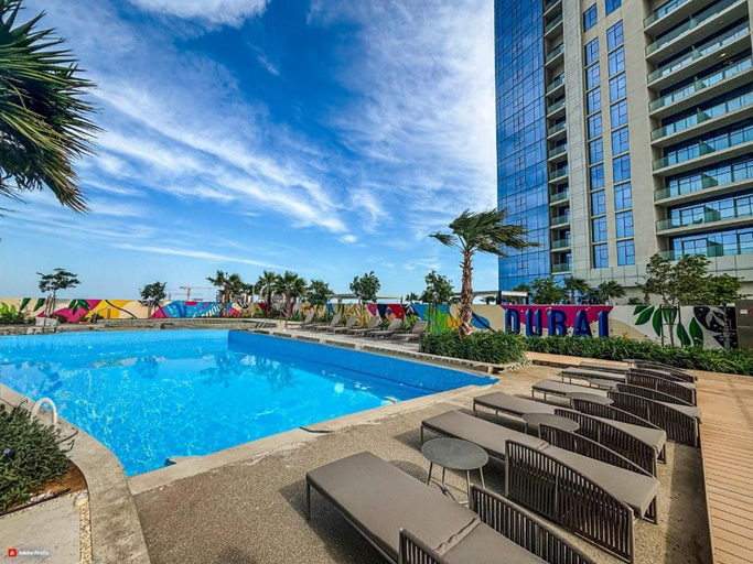 Swimming pool, Dubai Business Bay Luxurious Studio with Canal View and access to Lagoon Pool, Dubai