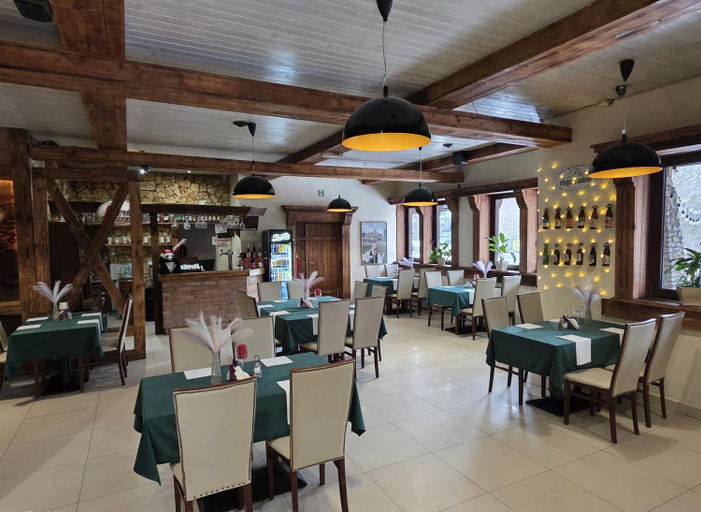 Food & Drinks, Gosciniec Jurajski, Myszków