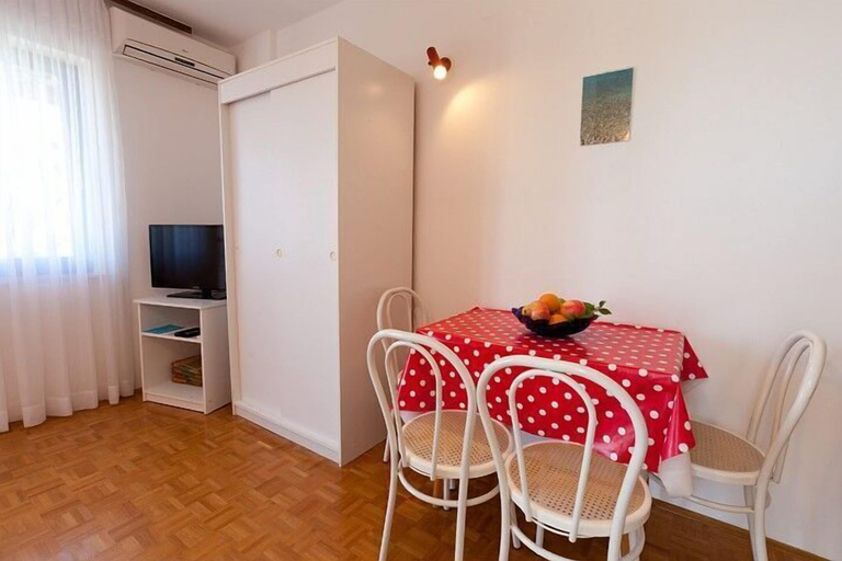 Dining 5, Apartment Lana, Punat