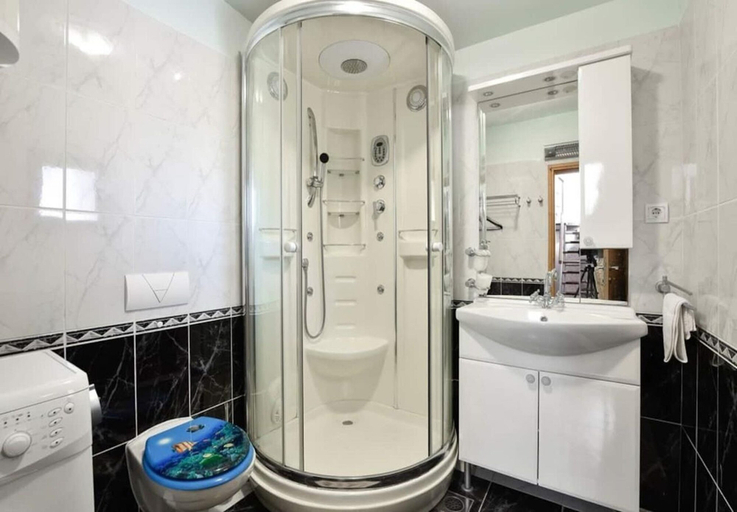 Bathroom 3, House Niksi, Supetar