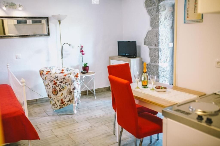 Others 5, Apartment Balidur, Buzet