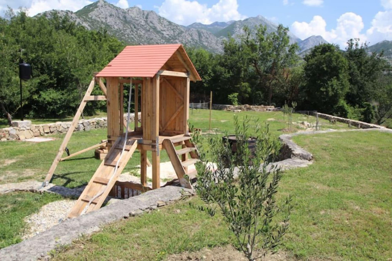 Children's area, House Green Oaza, Zadvarje