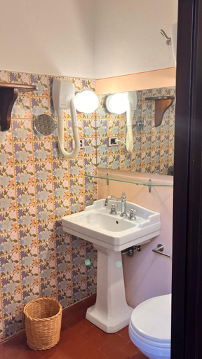 Bathroom 3, Antico convento Santa Chiara, Siena