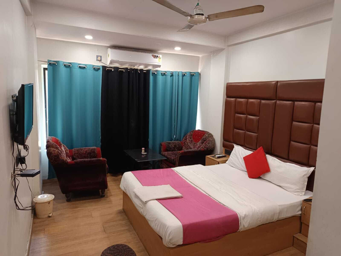 Room 2, Hotel Parbati International, Barddhaman