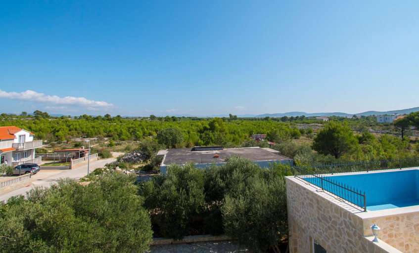 Terrace/patio 2, Apartments Antique Ivo, Vodice