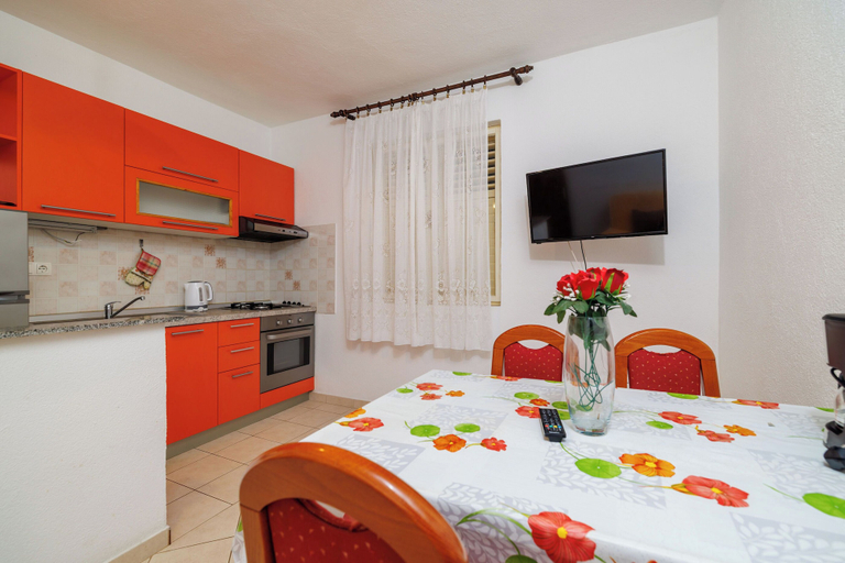 Private kitchen 3, Apartment Dalibor, Karlobag