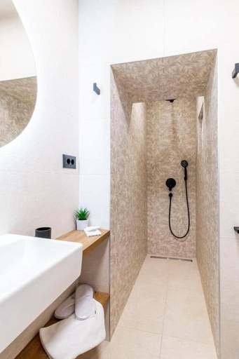 Bathroom 4, Apartments Centre In Stone House, Split