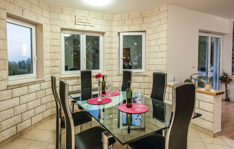 Dining, Villa Ezgeta, Kaštela