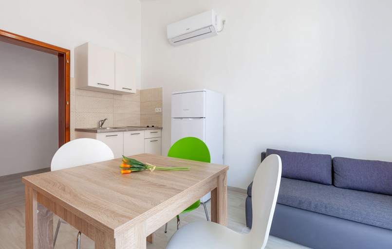 Others 5, Apartments Ana, Omiš