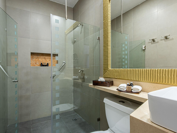 Bathroom 5, Park Royal Miami Beach managed by Accor, Miami-Dade