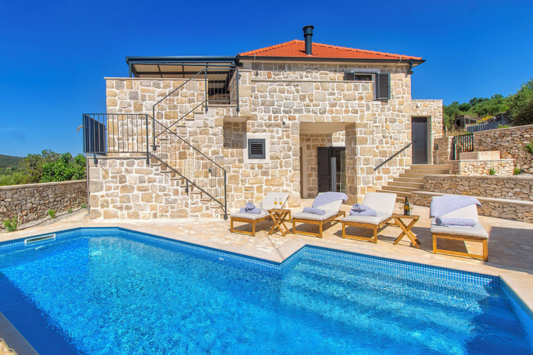 Pool 5, Villa Mare, Marina