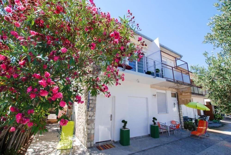 Exterior & Views 2, Apartments Rozankovic, Okrug